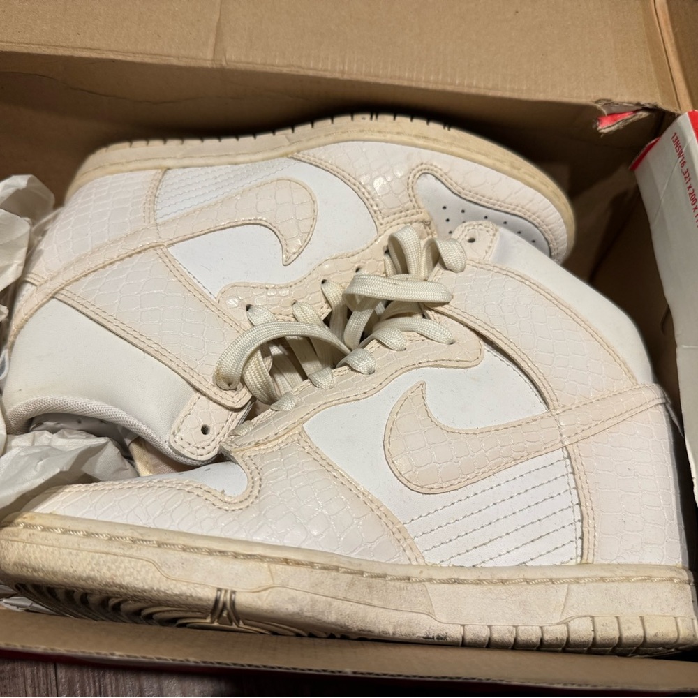 Nike Dunk Sky Hi size 6